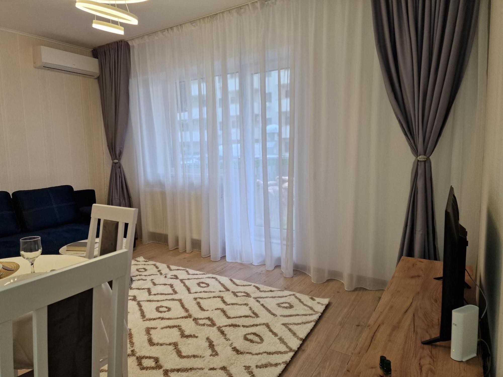 Studio&Garden! Roşu 外观 照片